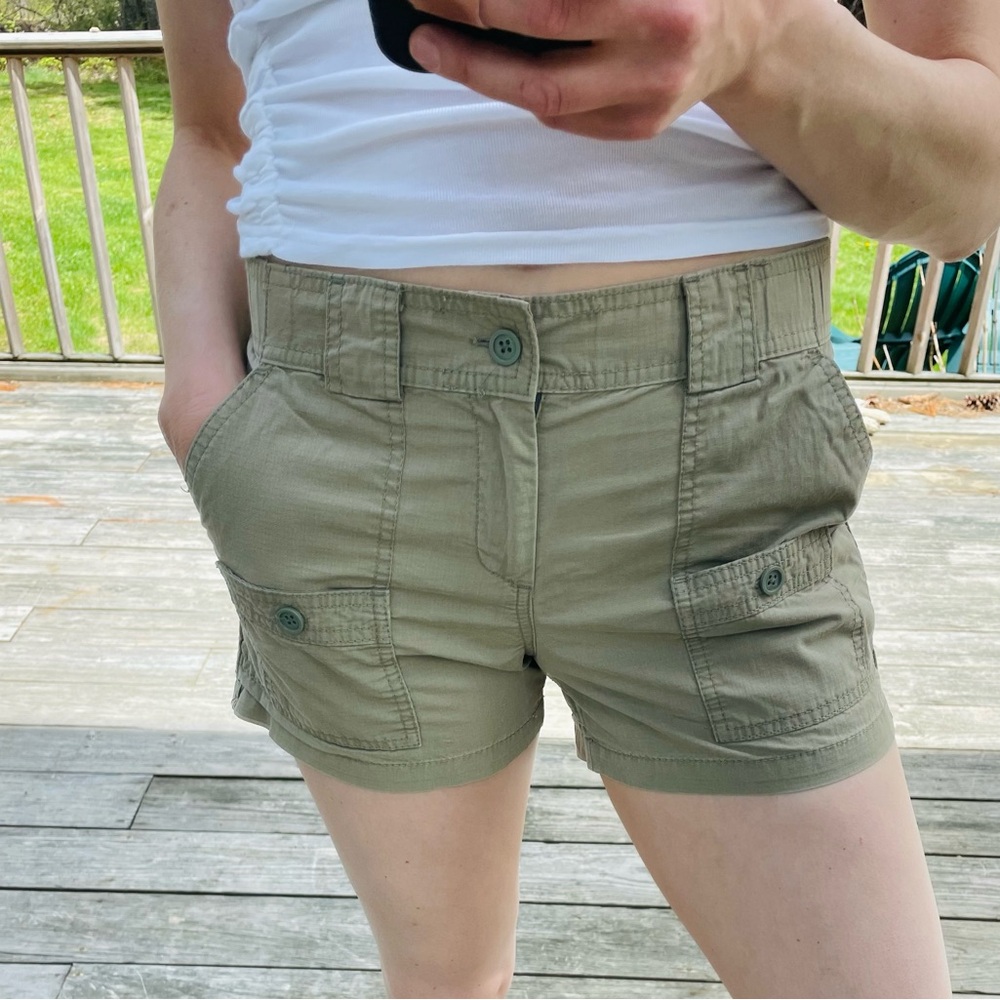 Stretchy Khaki Green GAP shorts